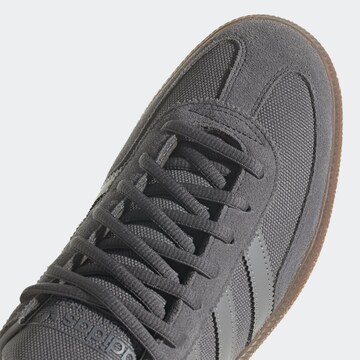 Baskets basses 'Handball Spezial' ADIDAS ORIGINALS en gris