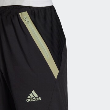 Effilé Pantalon de sport 'Designed for Gameday' ADIDAS SPORTSWEAR en noir