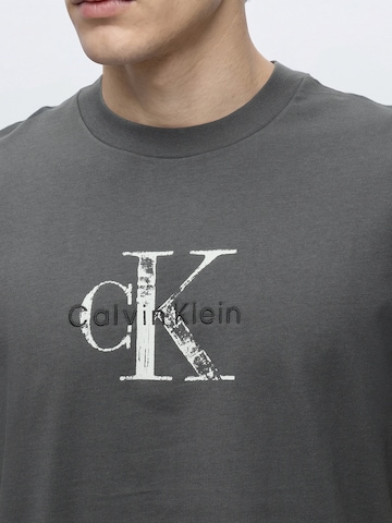 Calvin Klein Jeans Μπλουζάκι '20s' σε γκρι