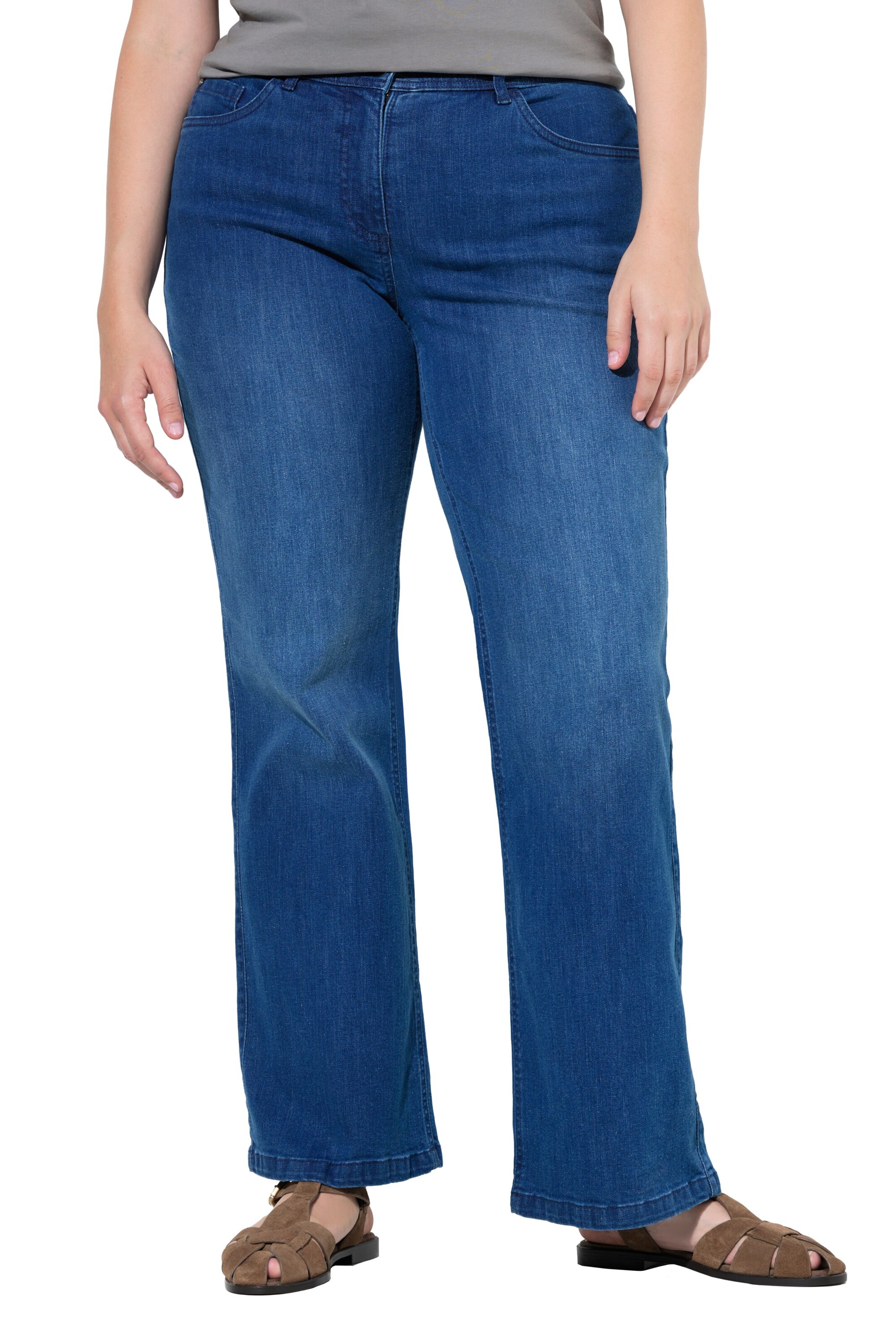 Ulla Popken Flared Jeans in Blau: Vorderseite