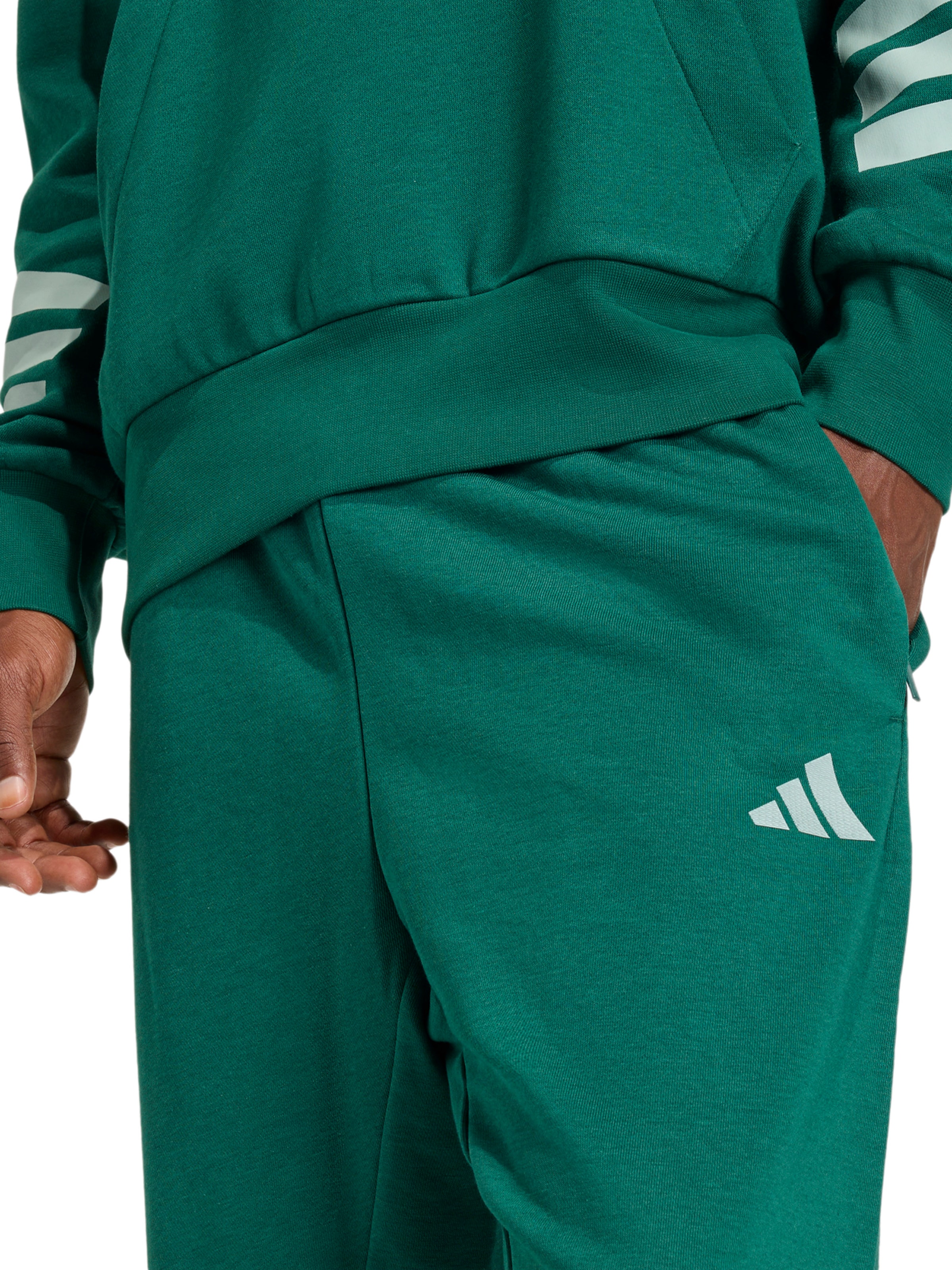 ADIDAS SPORTSWEAR Конический (Tapered) Спортивные штаны в Зеленый
