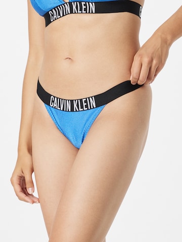 Calvin Klein Swimwear Normalny krój Dół bikini 'Intense Power' w kolorze niebieski: przód