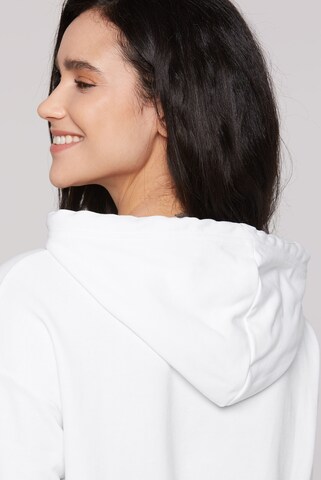 Soccx Kapuzensweatshirt mit XL-Wording in Weiß