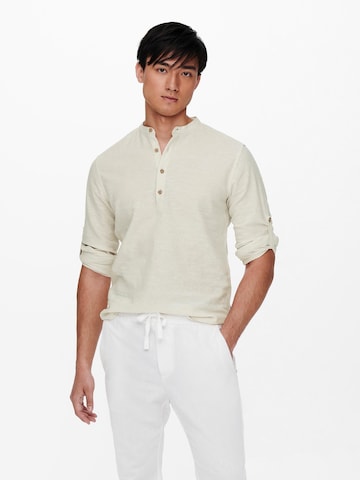 Only & Sons - Ajuste estrecho Camisa 'Caiden' en beige: frente