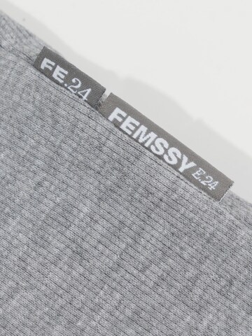 FEMSSY Top 'MIDLINE TOP BEIGE' in Grijs