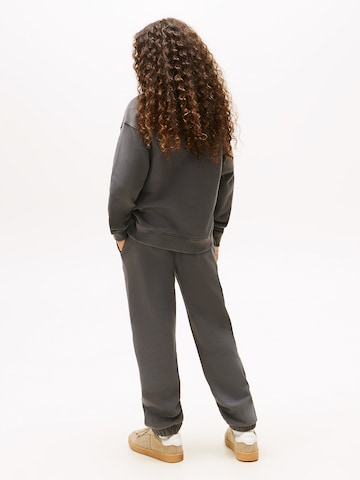 TOMMY HILFIGER Sweat suit in Grey