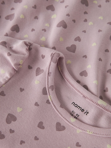 NAME IT T-shirt 'NMFBHEART' i lila
