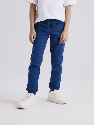 Effilé Pantalon NAME IT en bleu : devant