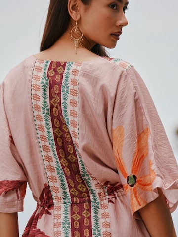 Abito di Next in rosa