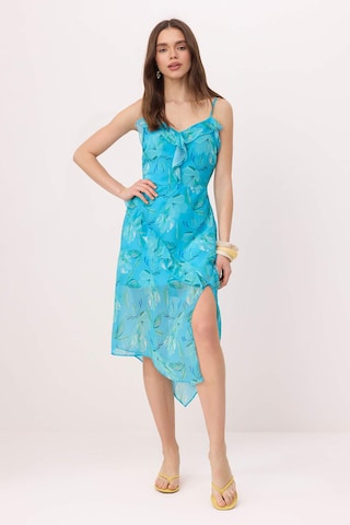 Robe Trendyol en bleu : devant