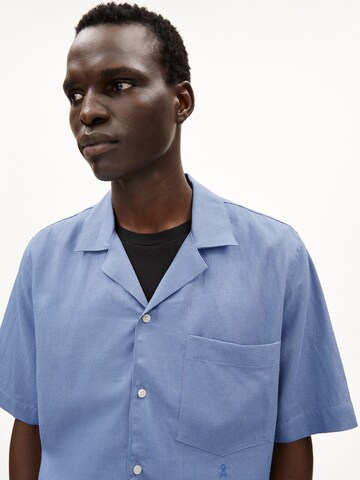 ARMEDANGELS Comfort Fit Hemd 'Lovaar Lino' in Blau