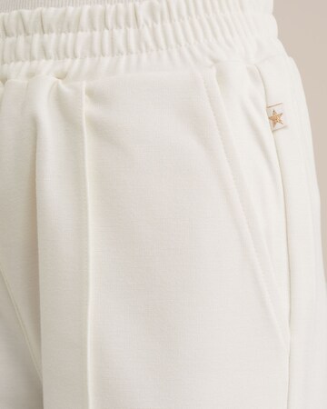 WE Fashion Wide leg Trousers in White