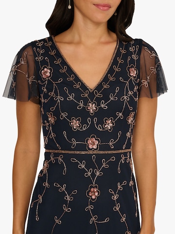 Adrianna Papell Avondjurk 'Short Sleeve Floral Beaded Mermaid Gown' in Blauw