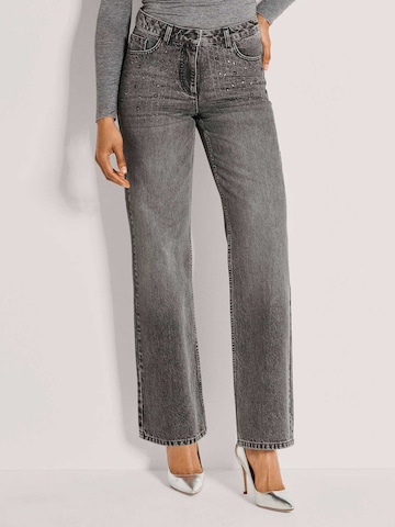 MADELEINE Loosefit Jeans in Grau