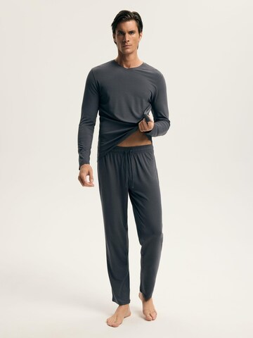 ESOTIQ Pyjama lang 'Axiom' in Grijs