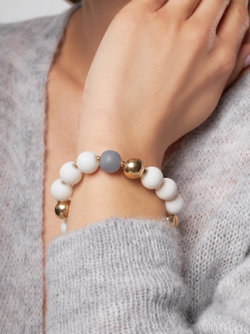 Bracelet 'White Dreams' A&C Oslo – Nordic Design Jewellery en blanc : devant
