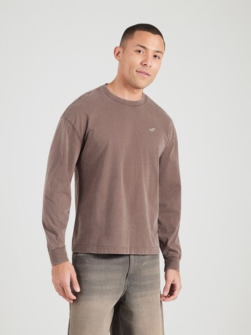 HOLLISTER Μπλουζάκι σε καφέ: μπροστά