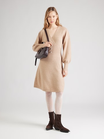 ABOUT YOU Gebreide jurk 'Wren' in Beige