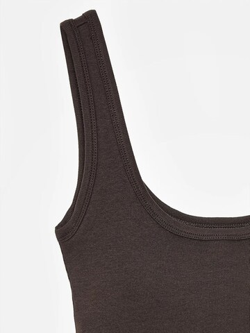 Top 'Blusen' di Dilvin in nero