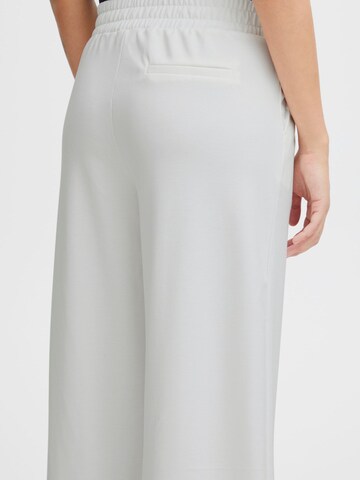 ICHI - Pierna ancha Pantalón 'KATE' en blanco