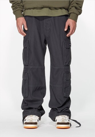 Loosefit Pantalon cargo MJ Gonzales en gris : devant