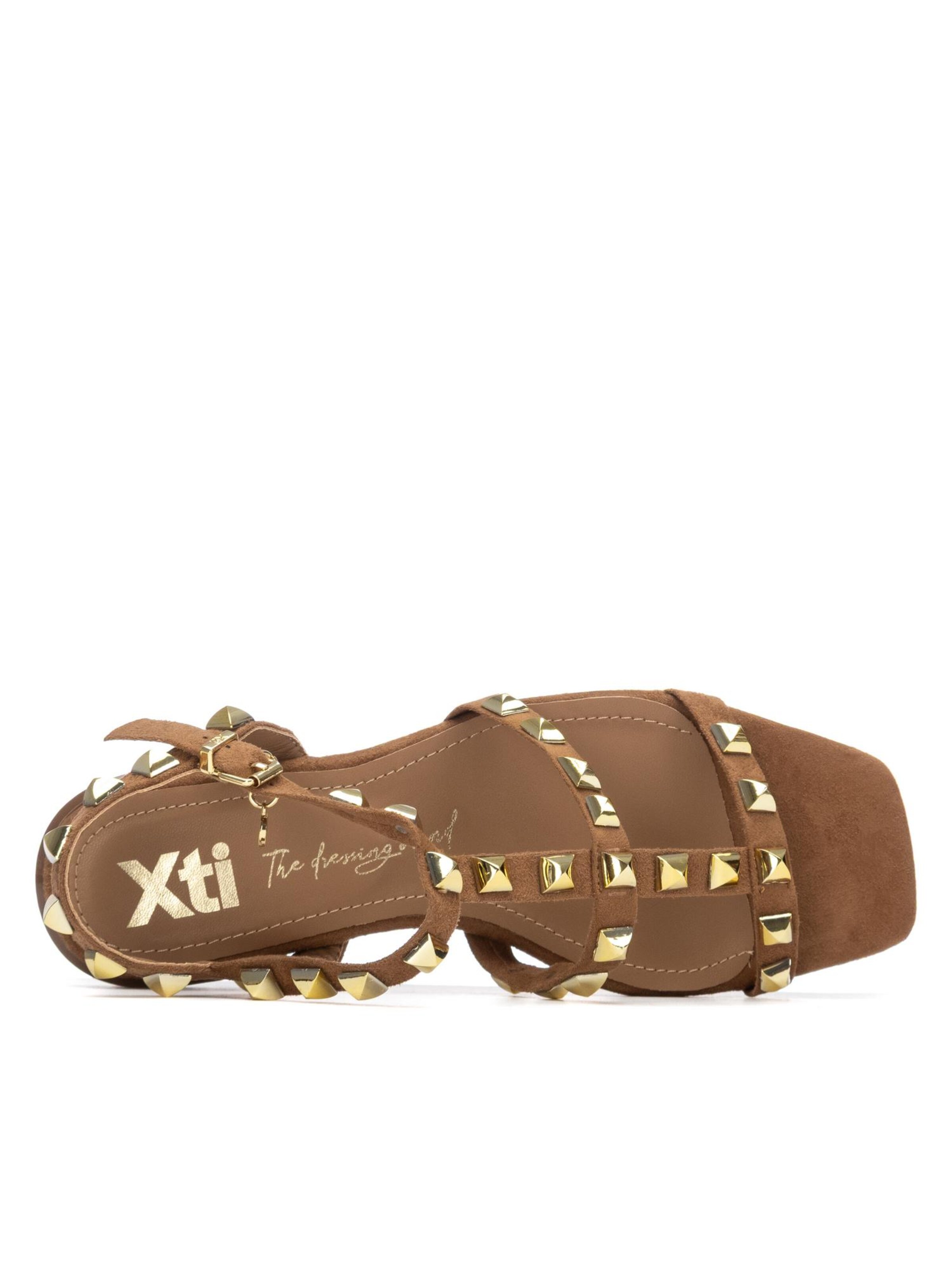 Xti Sandals in Beige