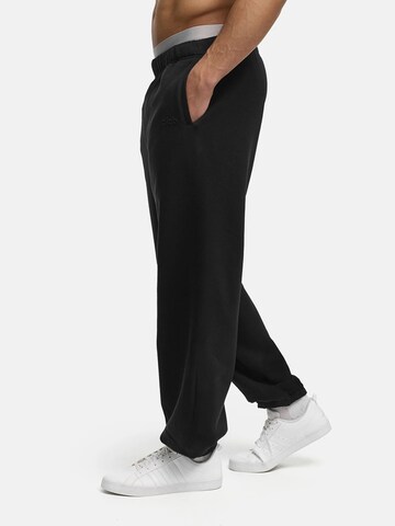 cfab (formerly creamy fabrics) Tapered Hose 'Carrot'‌‌‌‌‌‌‌‌‌‌ in Schwarz