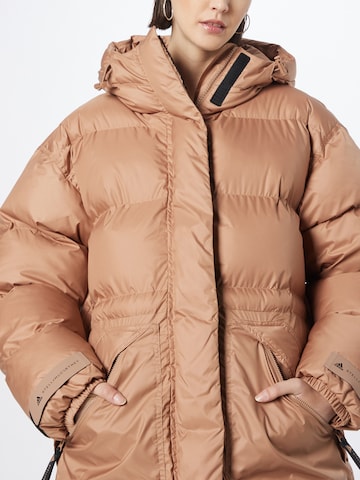 ADIDAS BY STELLA MCCARTNEY Športna jakna 'Mid- Padded Winter' | rjava barva