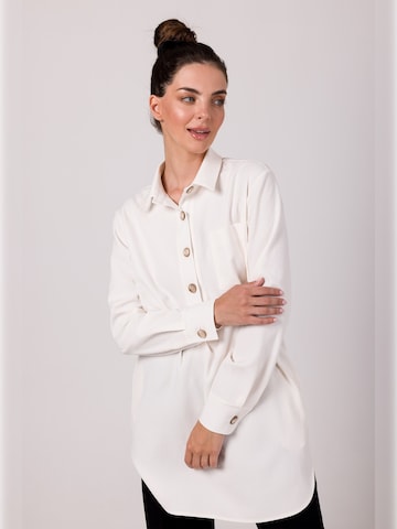 BeWear - Vestido camisero en beige: frente