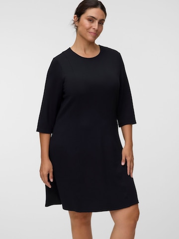 Abito 'VMChali' di Vero Moda Curve in nero: frontale