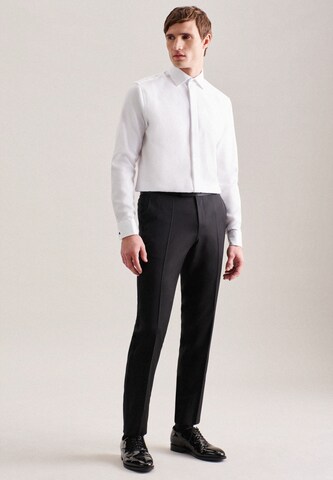 Coupe regular Chemise business SEIDENSTICKER en blanc