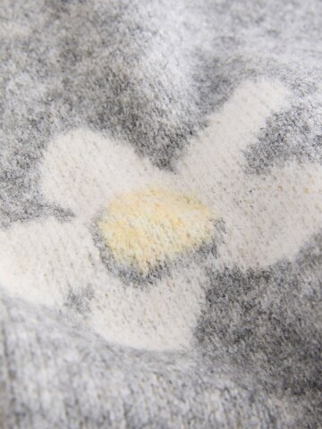Next Set in Grey