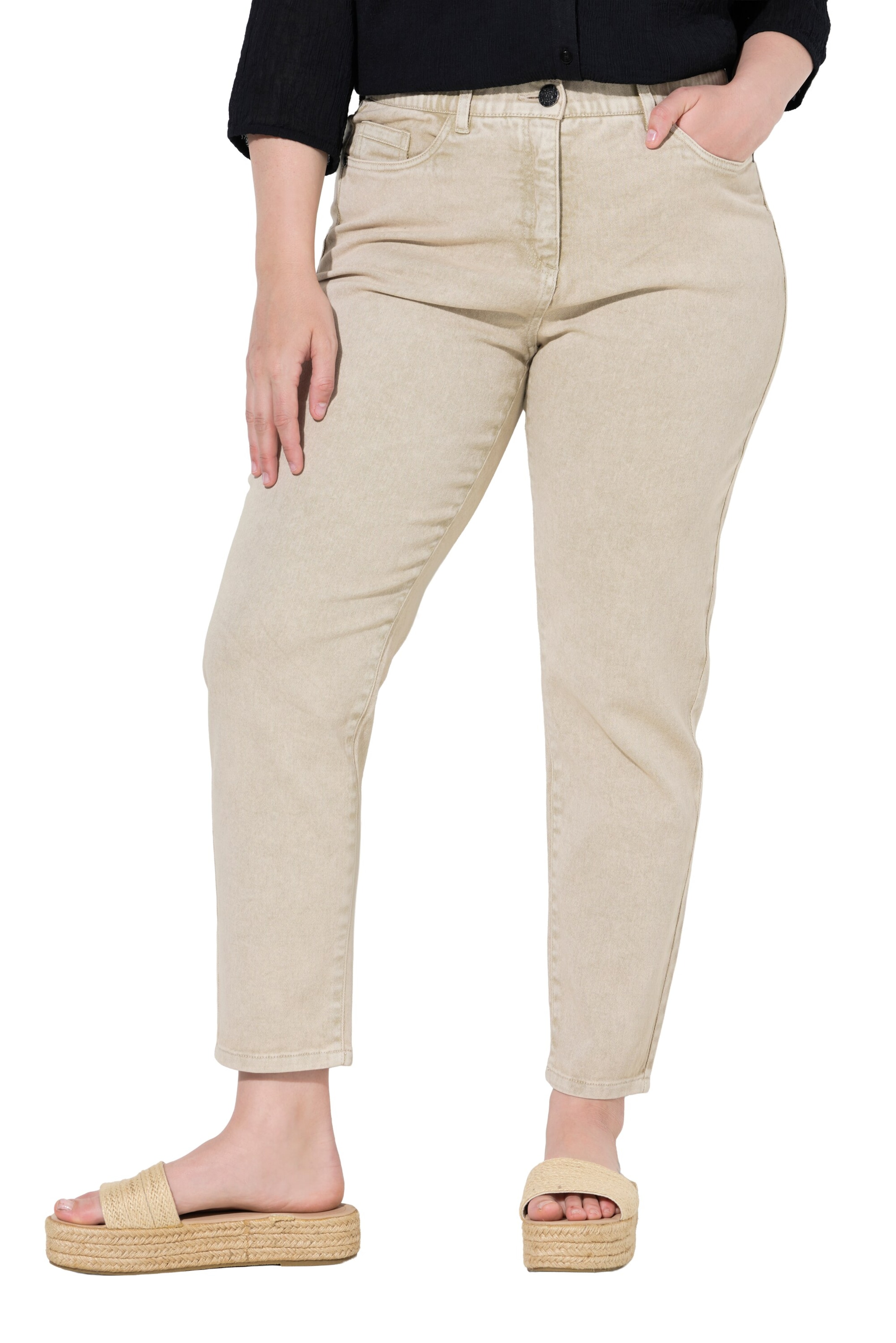 Ulla Popken Regular Jeans in Beige: front