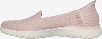 SKECHERS Slip-Ons in Pink: front