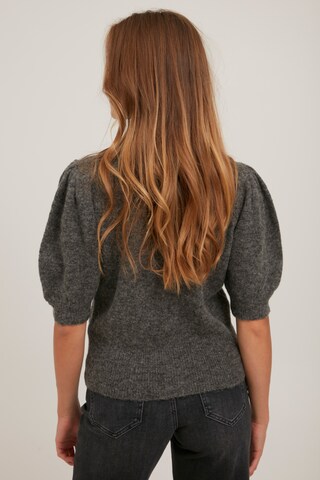 Cardigan 'ASTRID' PULZ Jeans en gris