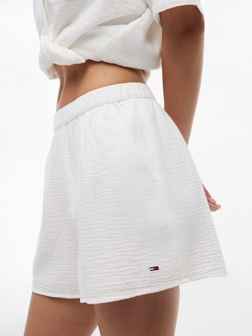 Tommy Jeans Свободный крой Штаны в Белый