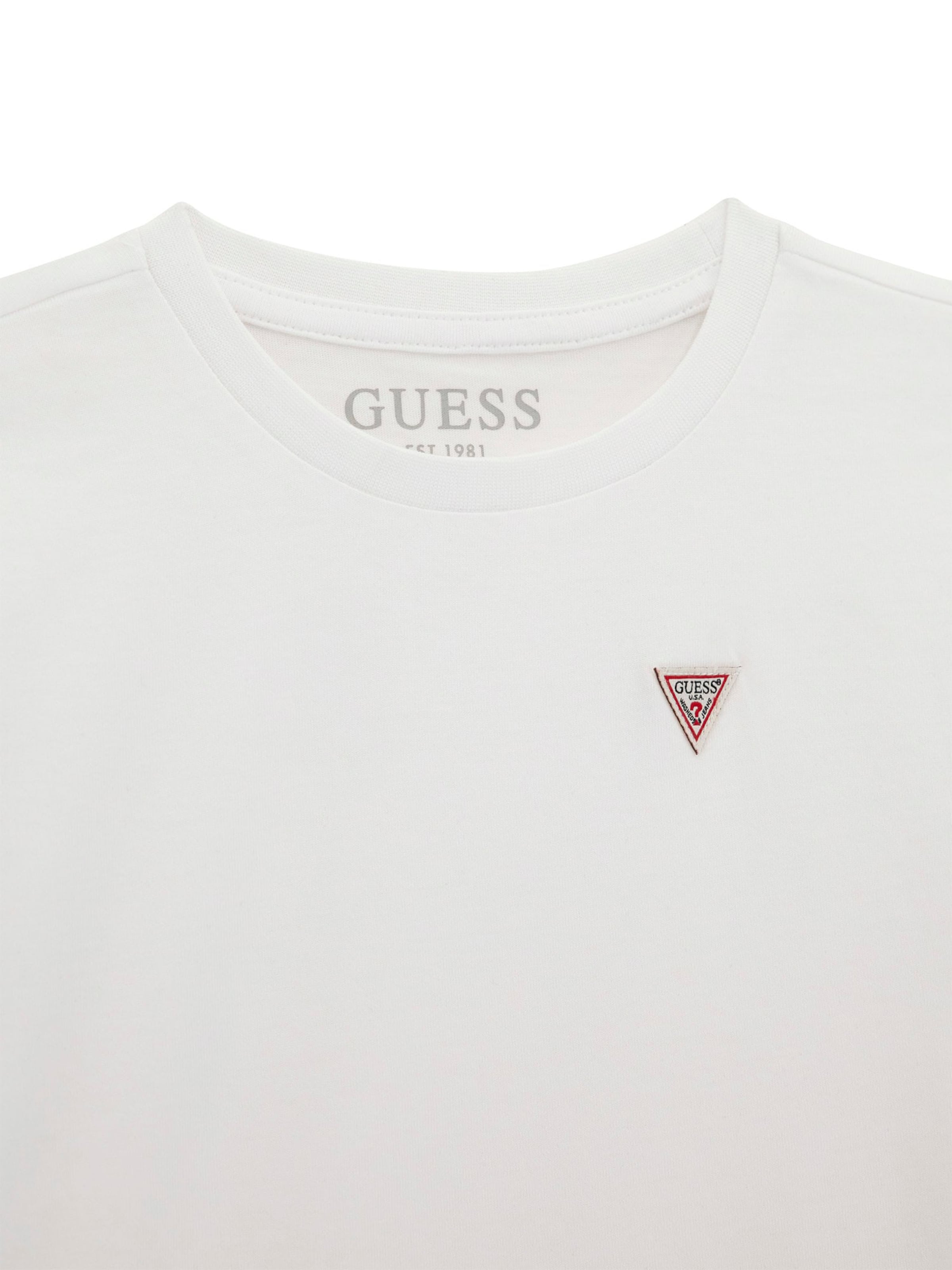 GUESS Тениска в бяло