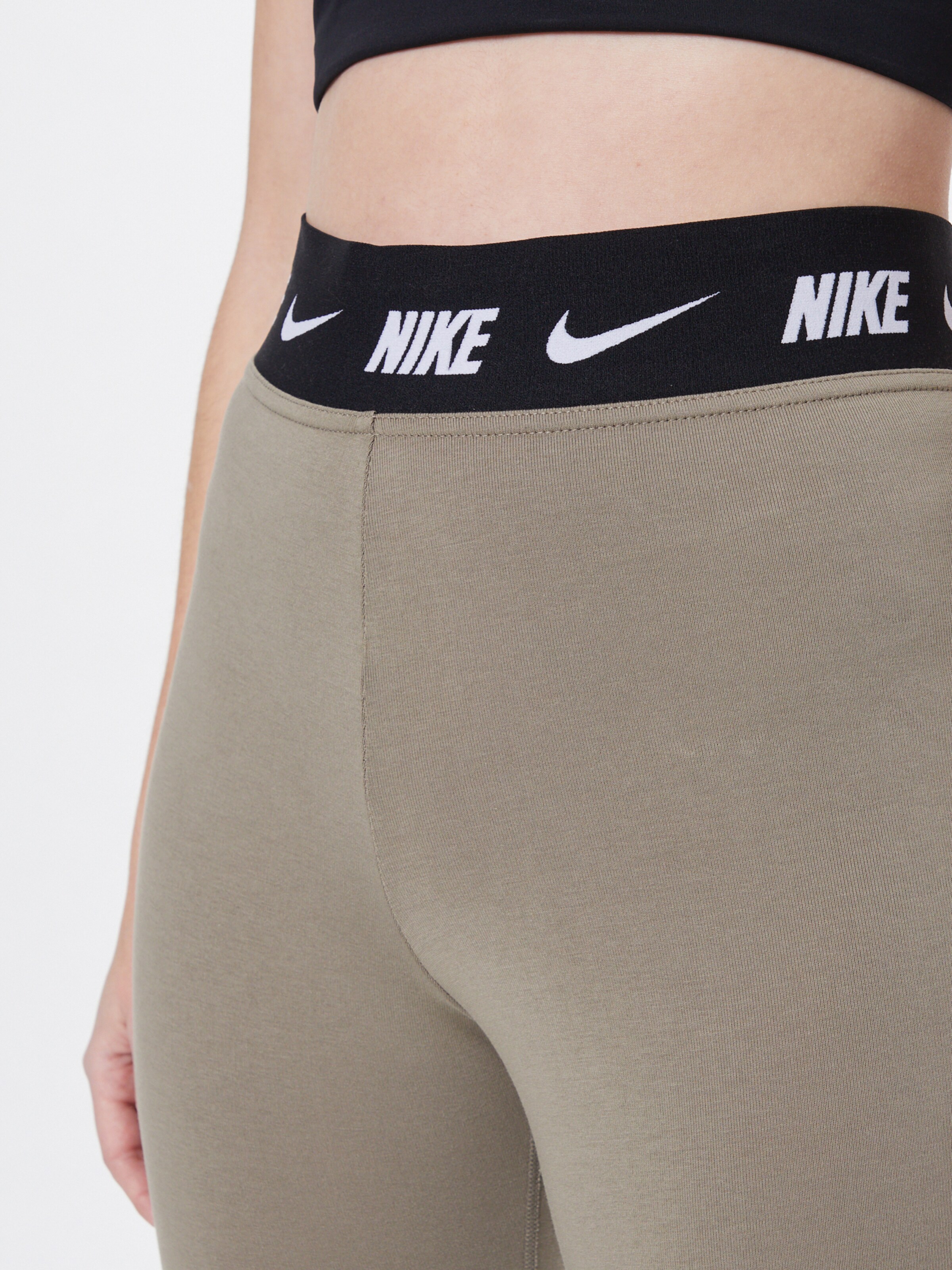 Frauen Hosen Nike Sportswear Leggings in Khaki - QE95755 Frauen Hosen Nike Sportswear Leggings in Khaki - QE95755