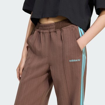 ADIDAS ORIGINALS - regular Pantalón en marrón