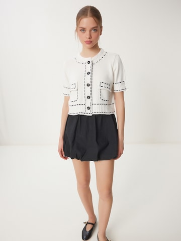 Happiness İstanbul Strickjacke in Beige