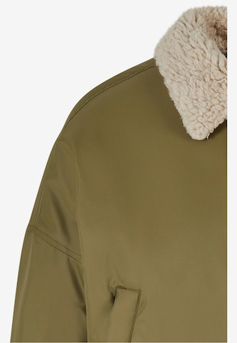 Veste mi-saison Urban Classics en vert