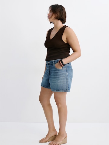 Regular Jeans 'ZOEY' de la MANGO pe albastru