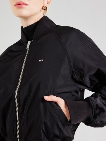 Giacca di mezza stagione 'Essential' di Tommy Jeans in nero