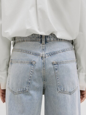 EDITED Wide leg Jeans 'Maleah' in Blauw