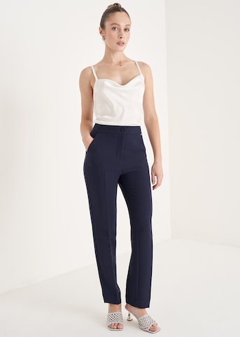 Regular Pantalon 'ALICEB' Camomilla en bleu : devant