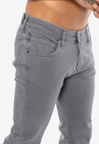 Redbridge Slimfit Jeans 'Saitama ' in Grau