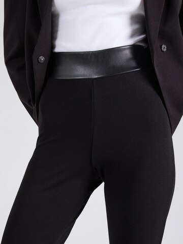 Skinny Leggings 'Svea' ABOUT YOU en noir