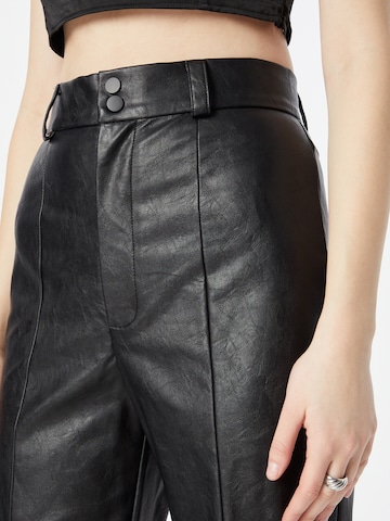Regular Pantalon 'CLEO' Bardot en noir