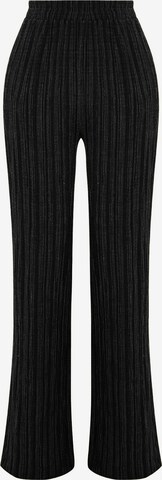 Pantaloni de la Trendyol pe negru: față