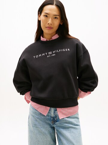 TOMMY HILFIGER Sweatshirt i svart: framsida